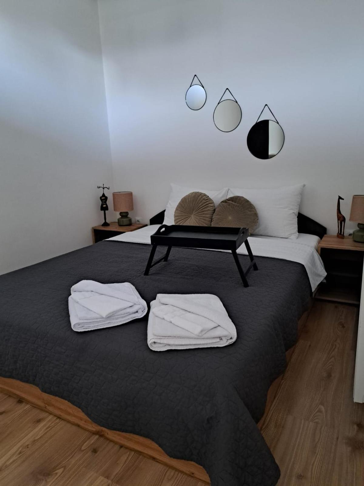 Free Garage In The Center-Delicia 4 Studio! Hermannstadt Exterior foto