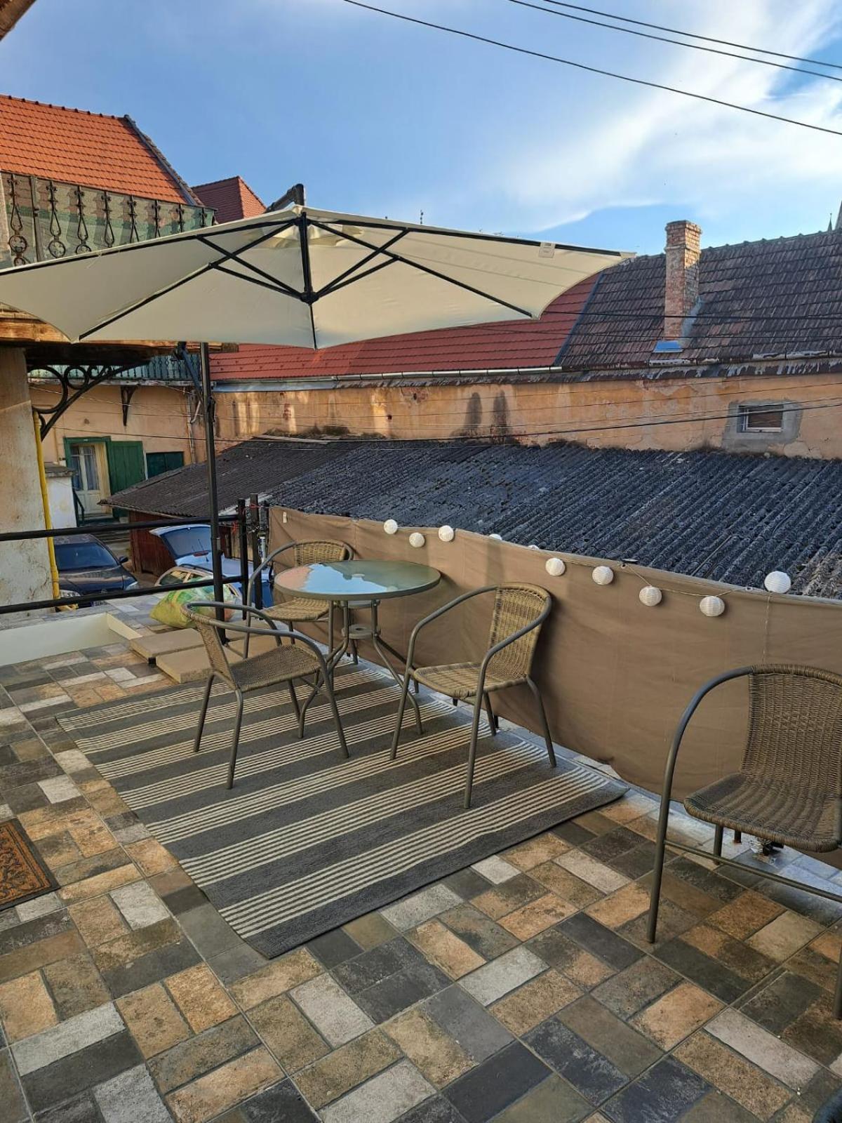 Free Garage In The Center-Delicia 4 Studio! Hermannstadt Exterior foto